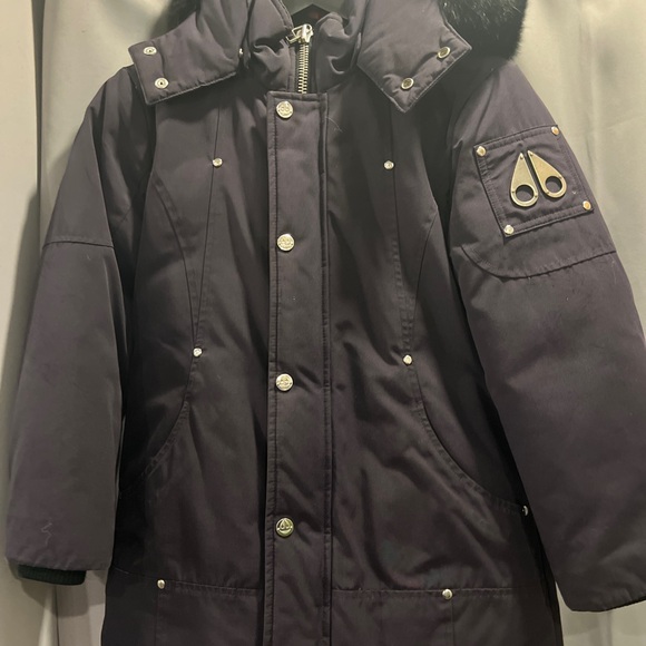 Navy blue Moose Knuckle winter jacket with black fur. Size kids small unisex. - Picture 1 of 4